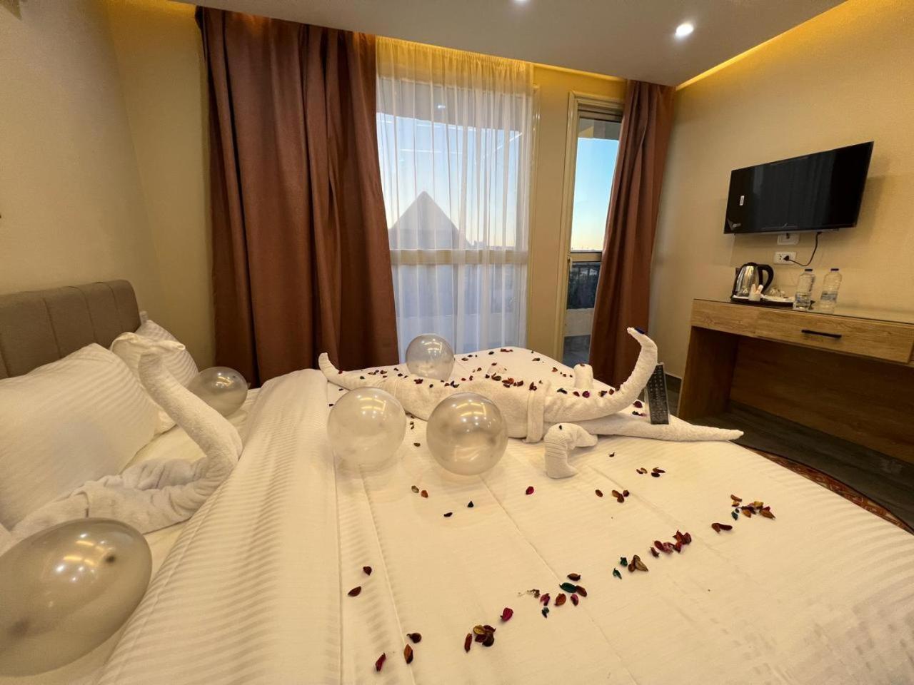 Pyramids Hotel Kafret el-Gabal 外观 照片
