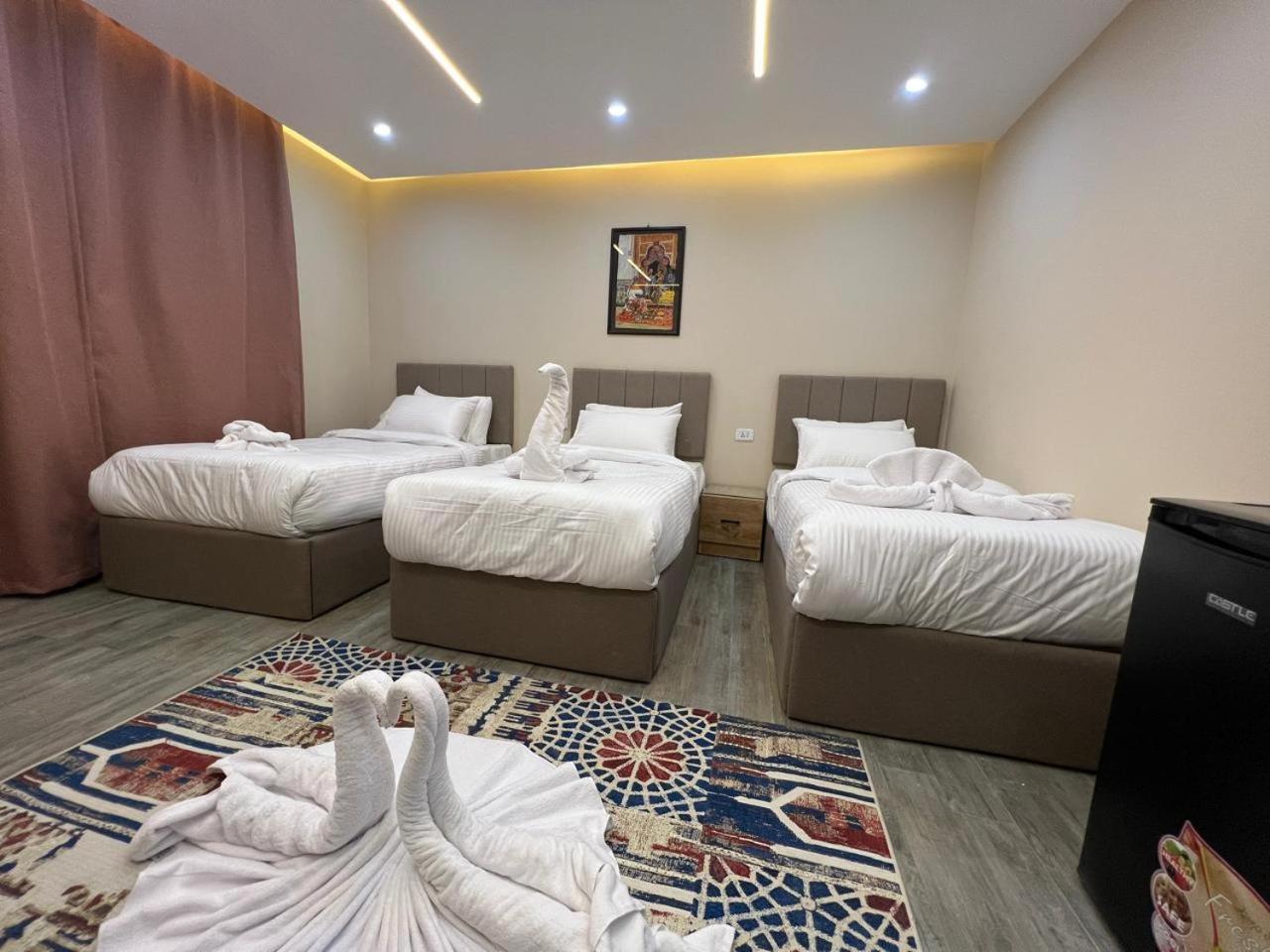 Pyramids Hotel Kafret el-Gabal 外观 照片