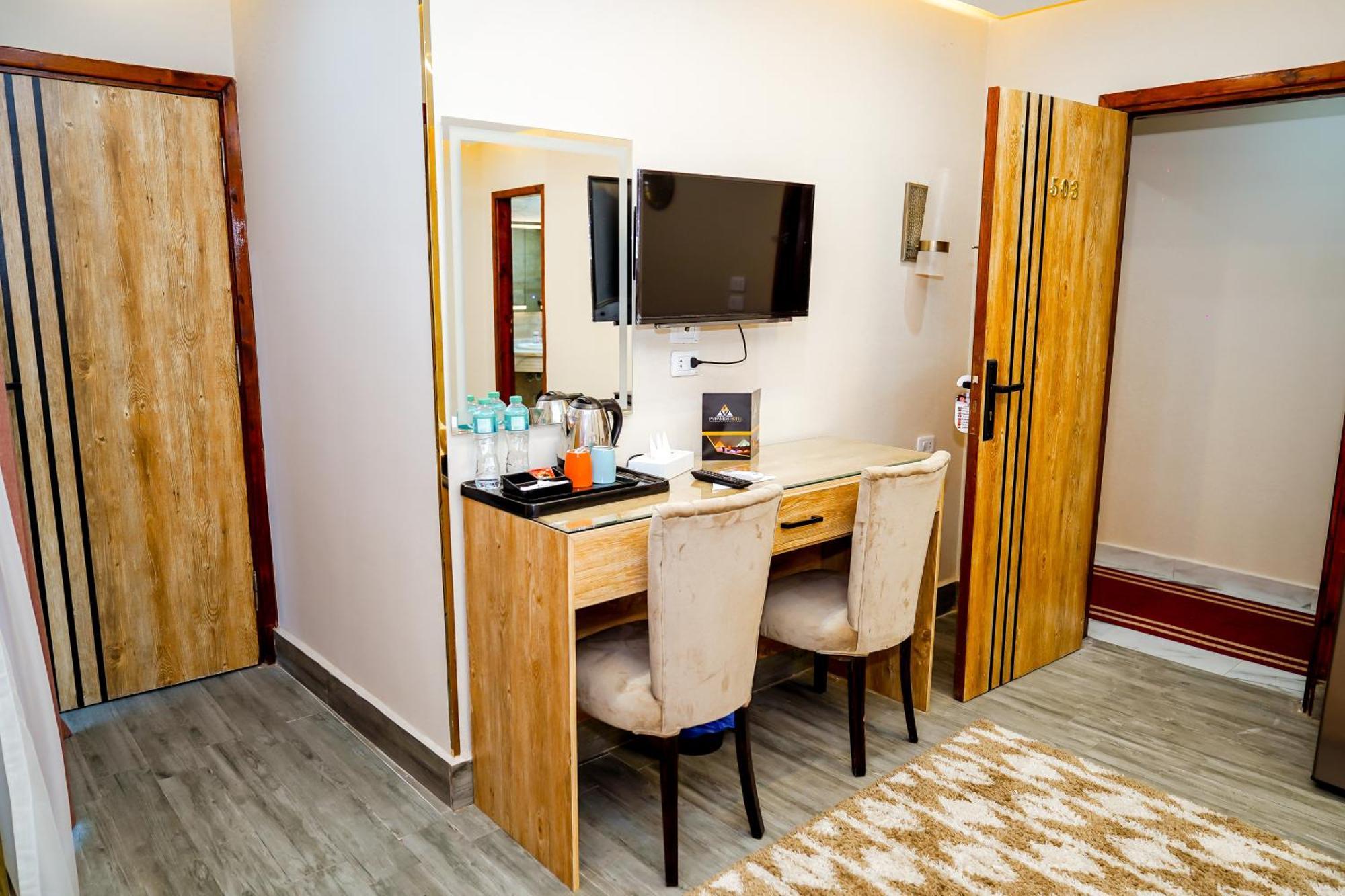 Pyramids Hotel Kafret el-Gabal 外观 照片