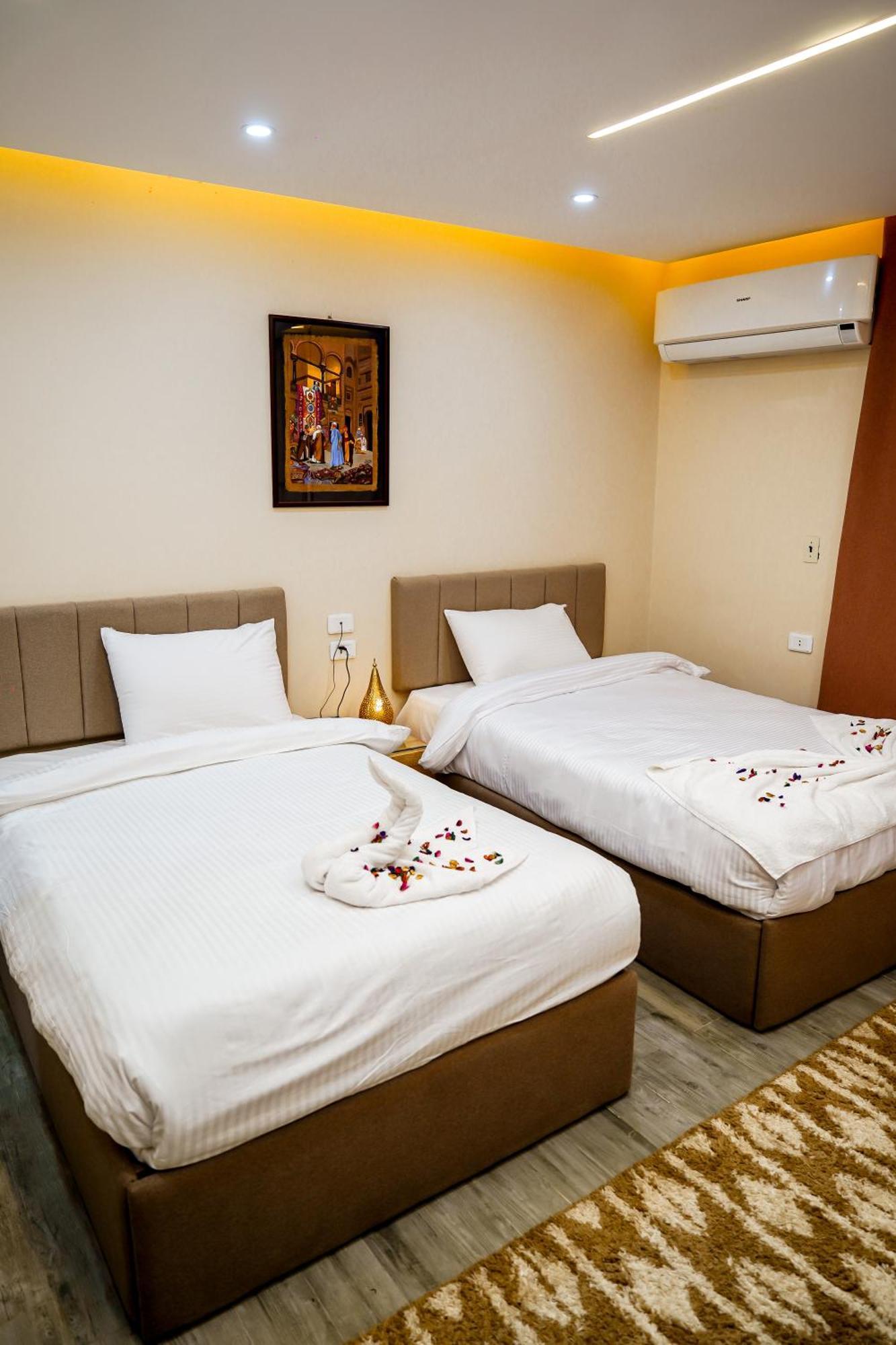 Pyramids Hotel Kafret el-Gabal 外观 照片