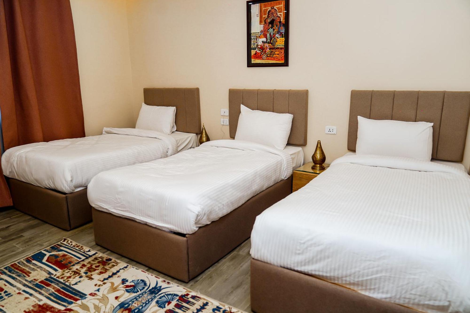 Pyramids Hotel Kafret el-Gabal 外观 照片