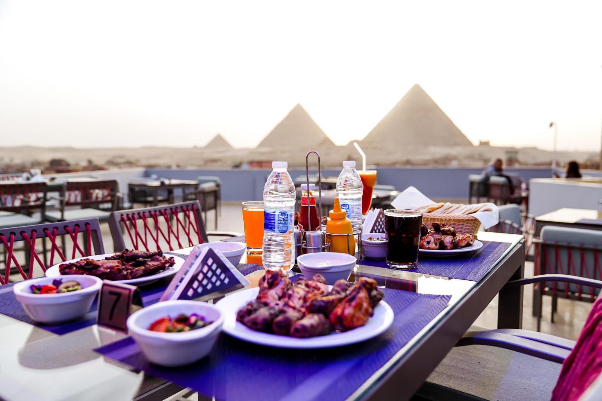 Pyramids Hotel Kafret el-Gabal 外观 照片