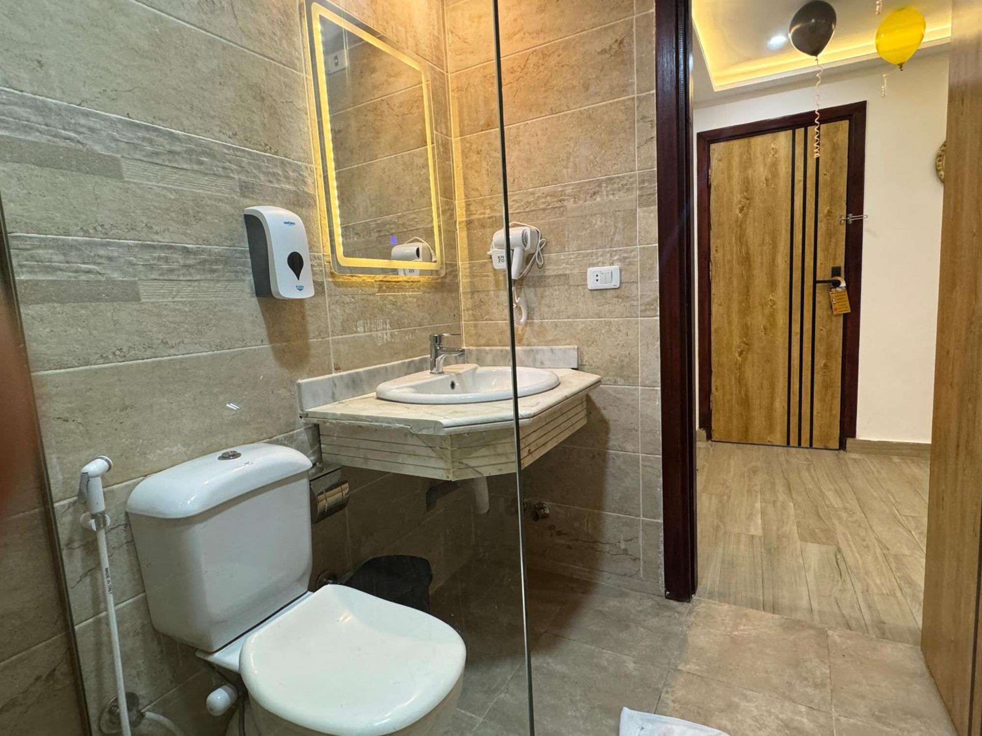 Pyramids Hotel Kafret el-Gabal 外观 照片
